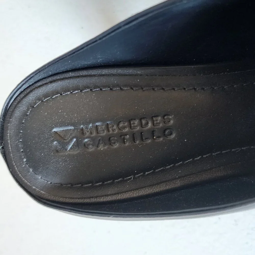 Mercedes Castillo Mule "EUC" - Picture 3 of 16